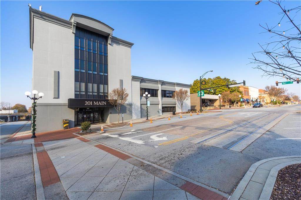 201 Main Street - Photo 1