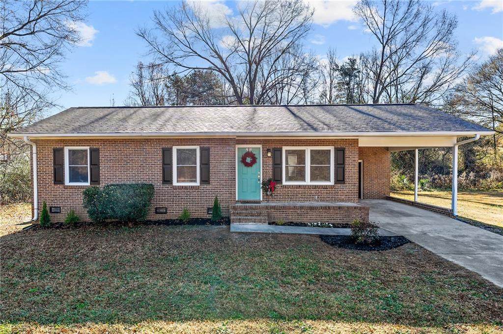 200 Poplar Lane - Photo 1