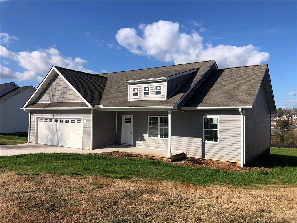 204 Kathmaette Drive - Photo 1