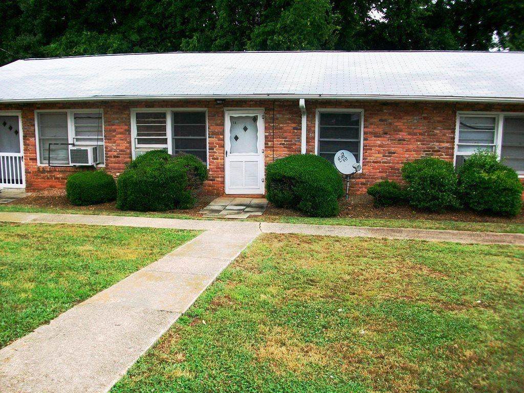 311 Old Greenville Highway - Photo 1
