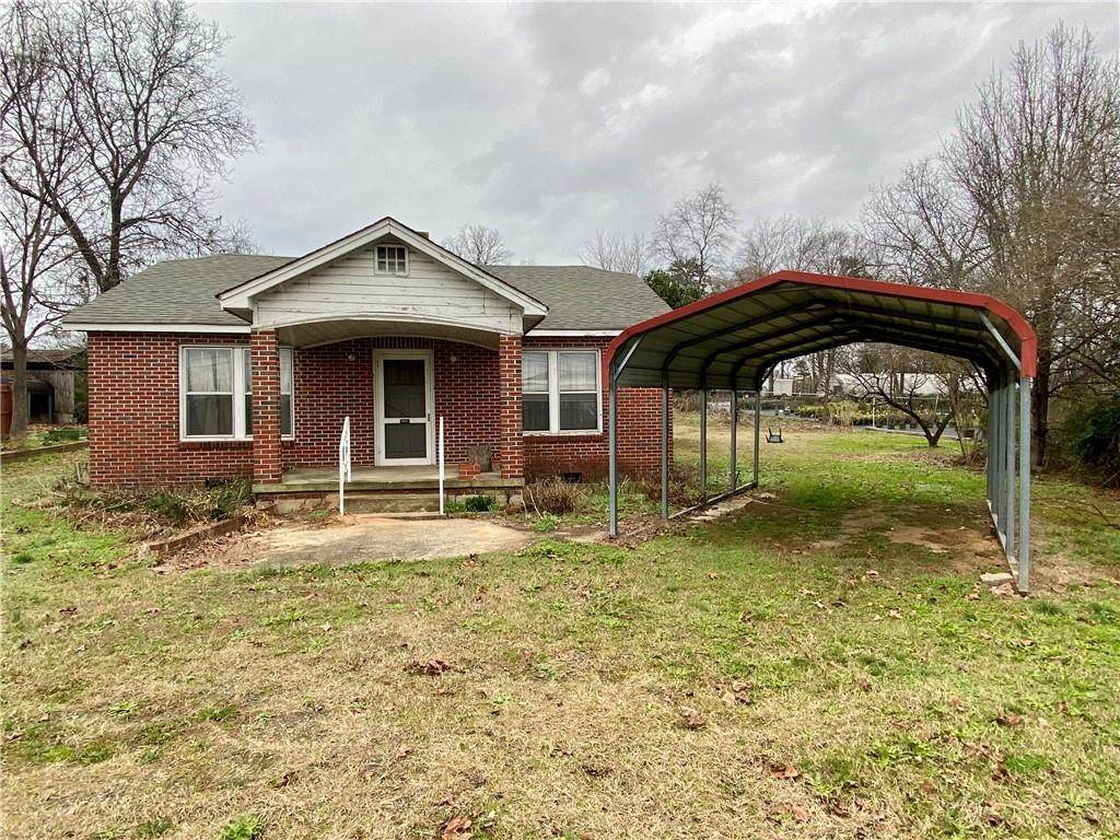 1808 Whitehall Road - Photo 1