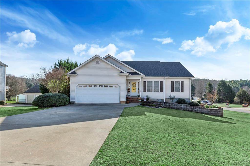 125 Chandler Drive - Photo 1