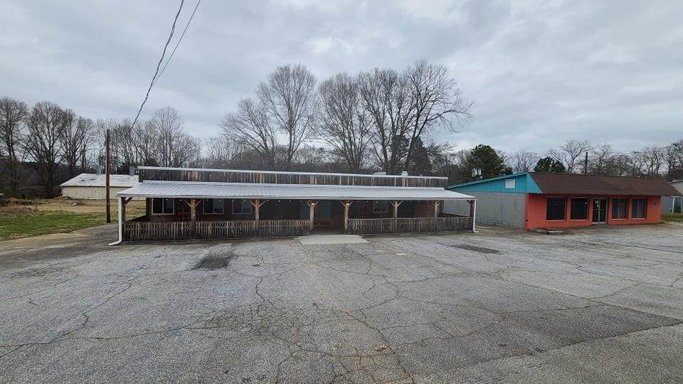 215 Anderson Drive - Photo 1