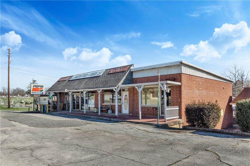 702 Anderson Street - Photo 1