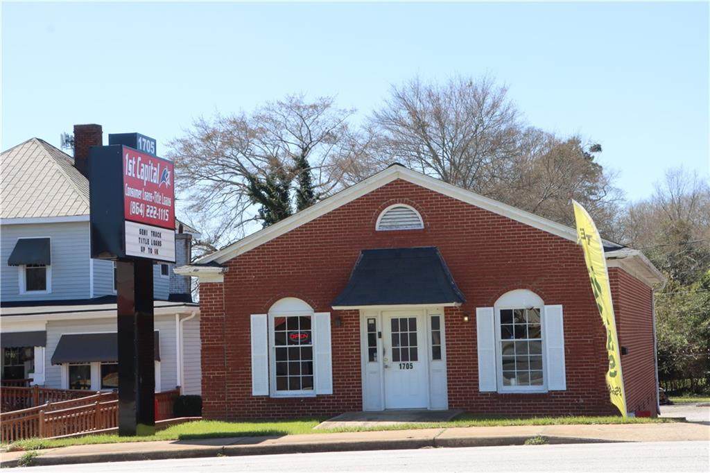 1705 Main Street - Photo 1