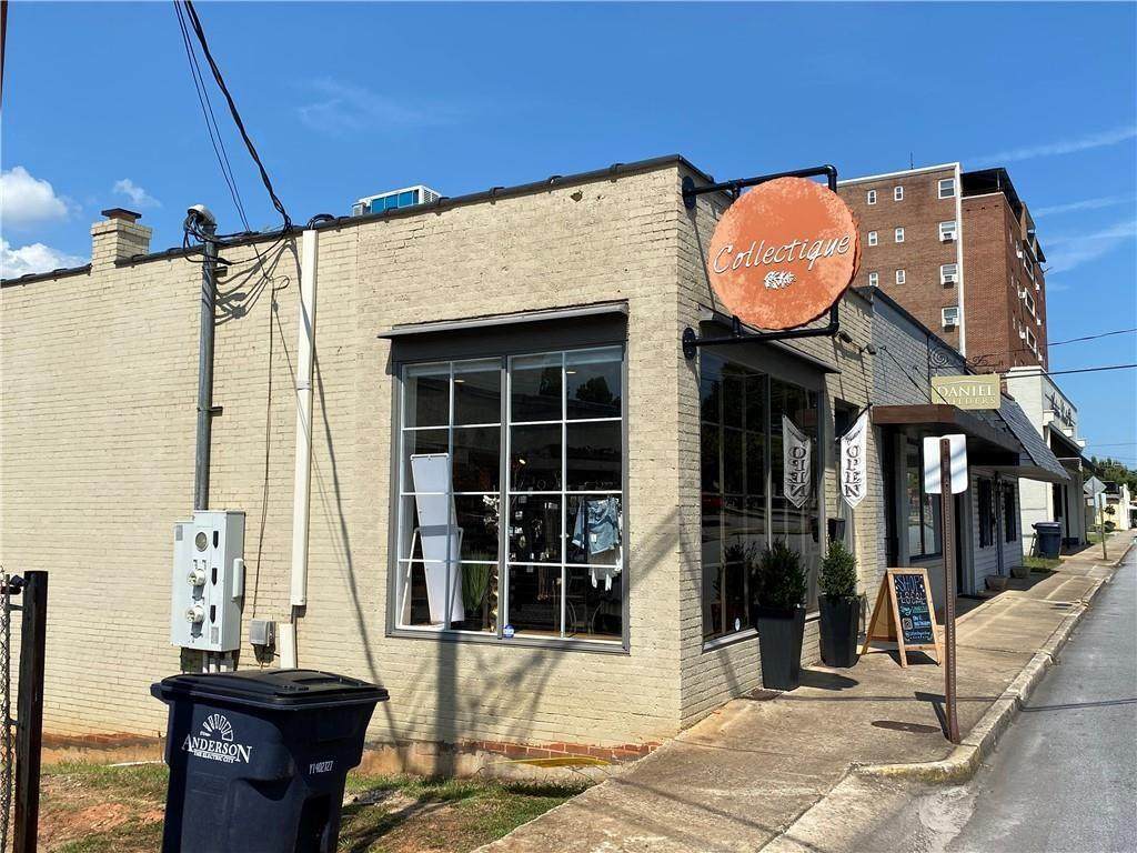 211 Benson Street - Photo 1