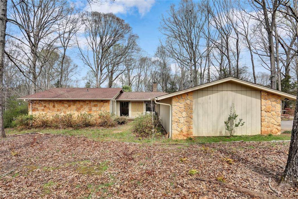 322 Bowen Drive - Photo 1