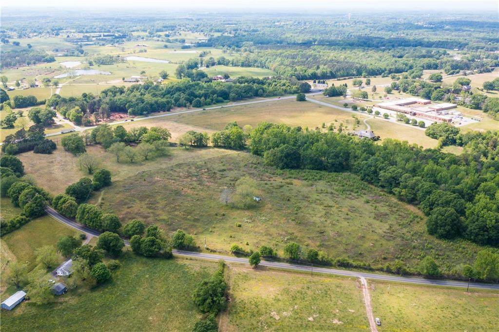 915 Belton Highway - Photo 1