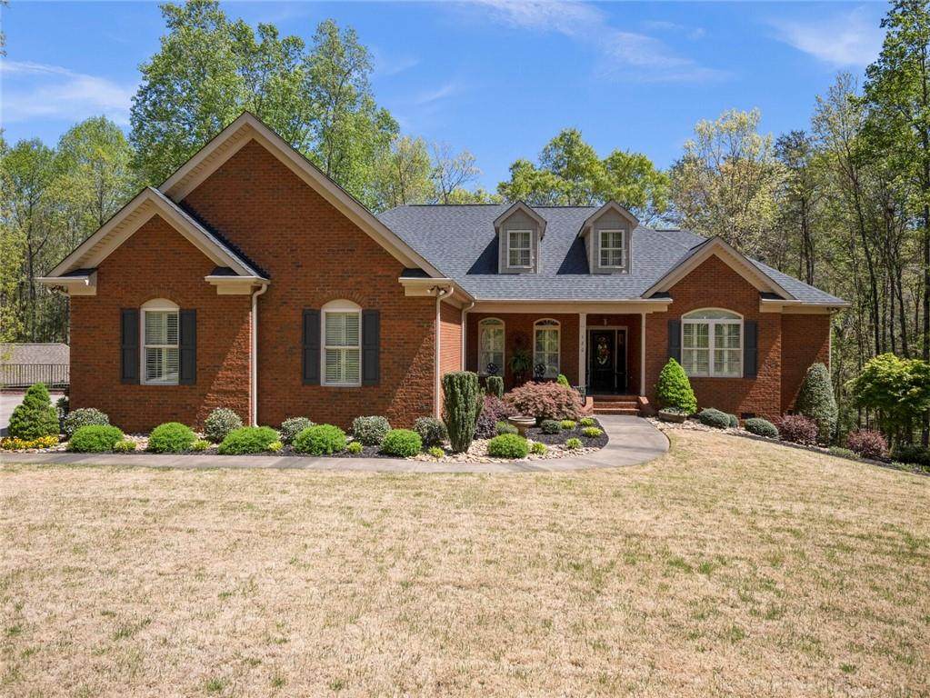 120 Bentwood Lane - Photo 1