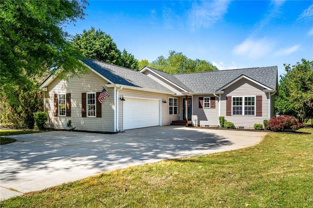 106 Terrace Meadows Drive - Photo 1