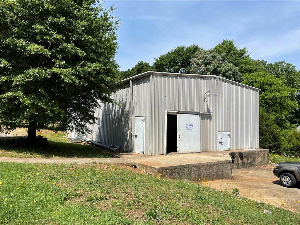 121 Walnut Drive - Photo 1