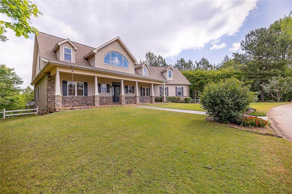 302 Meadowlark Lane - Photo 1