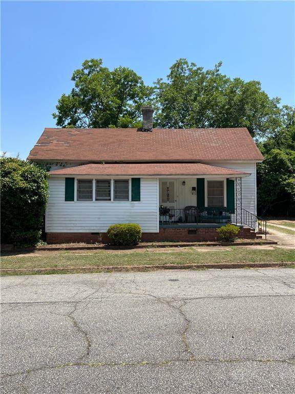 112 Simmons Street - Photo 1