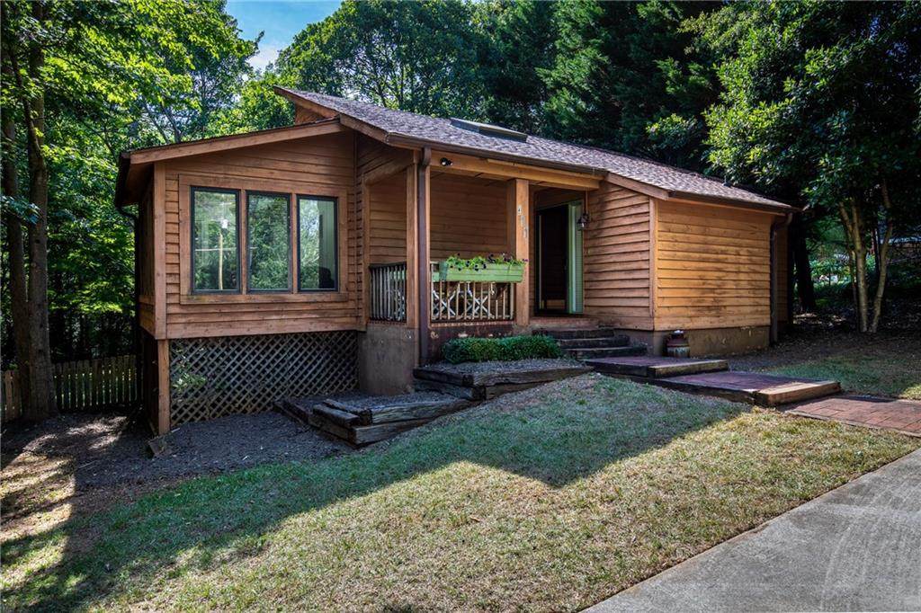 411 Rockingham Road - Photo 1