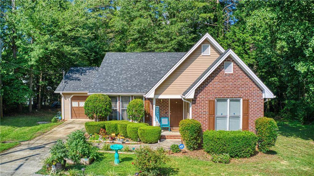 186 Crawford Manor Drive - Photo 1