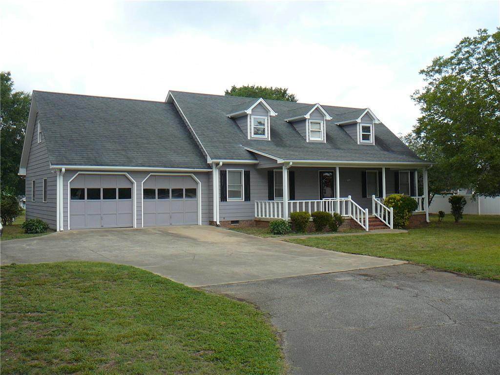 625 Lakewood Lane - Photo 1