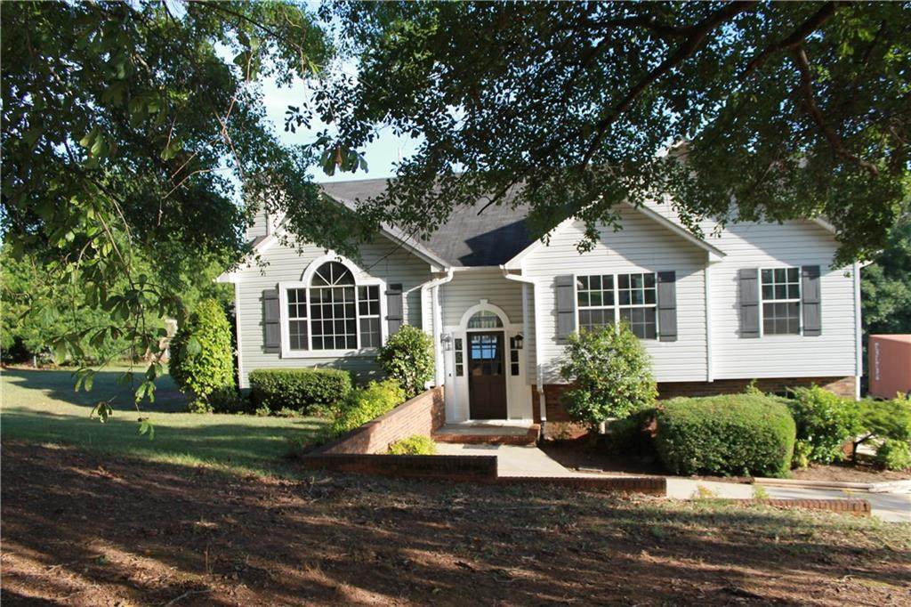 907 Huckleberry Lane - Photo 1