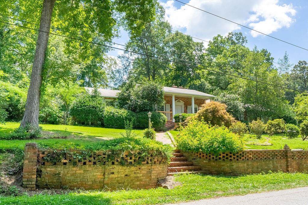 306 Tamassee Drive - Photo 1