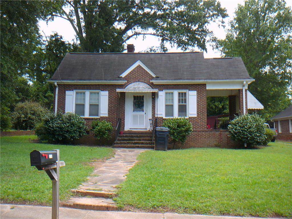 200 Cater Street - Photo 1