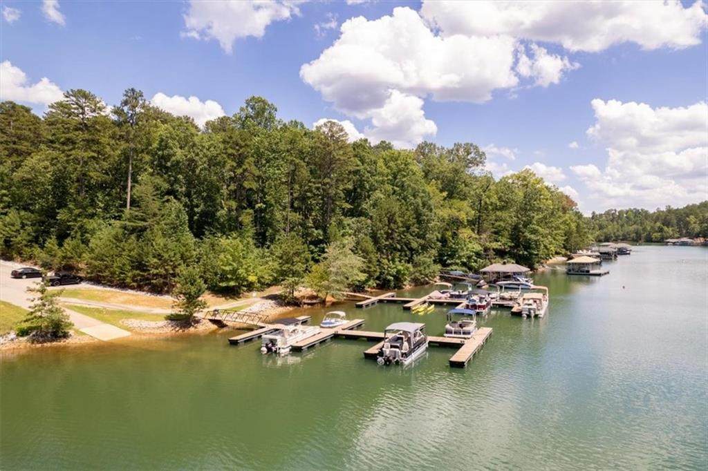 923 Coachmans Trail - Photo 1