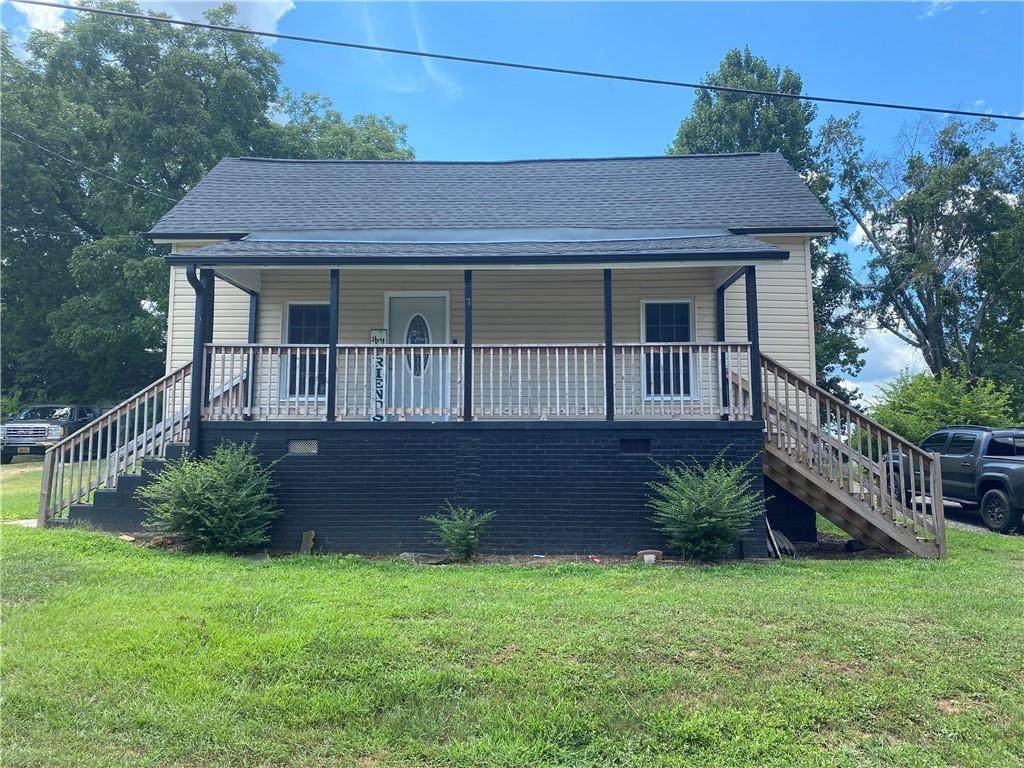 7 Hunt Avenue - Photo 1
