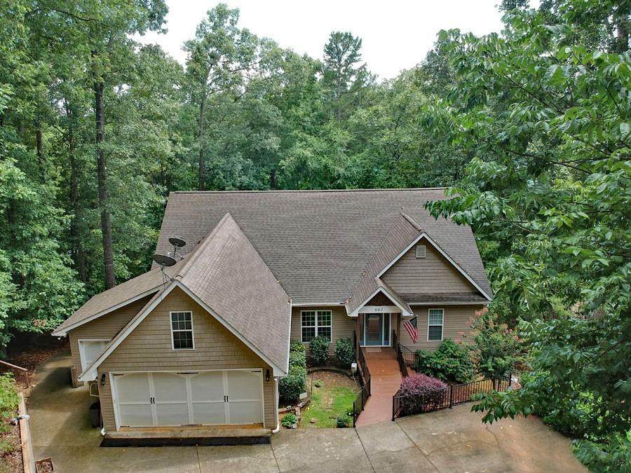 407 Kenwood Drive - Photo 1