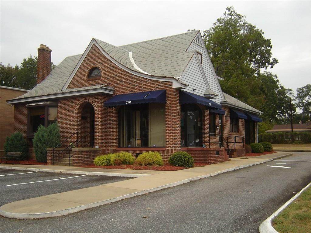 2702 Main Street - Photo 1