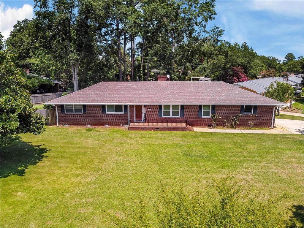 501 Drayton Circle - Photo 1