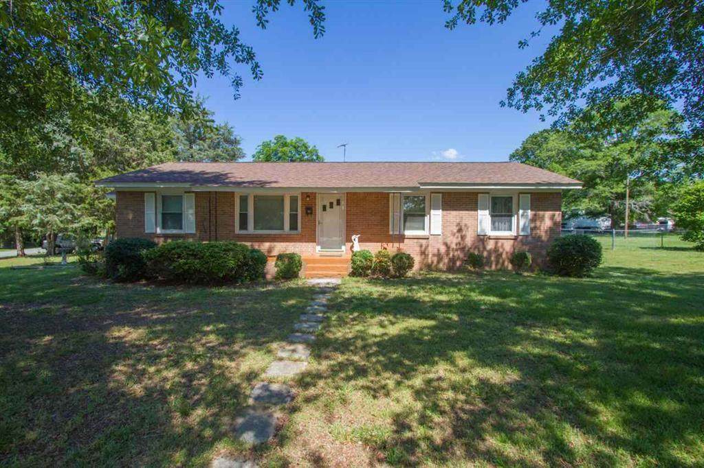 301 Elizabeth Street - Photo 1
