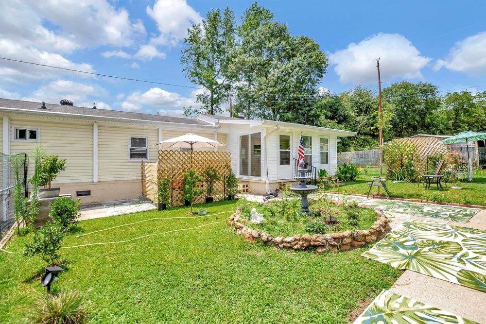 501 Cromer Road - Photo 1