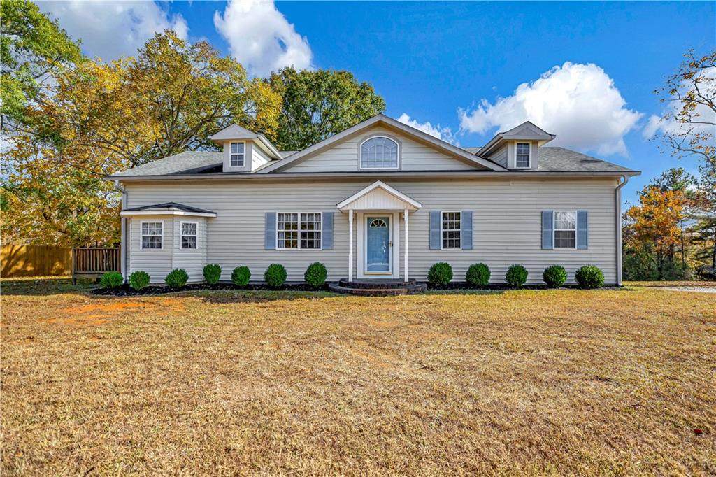405 Whispering Pines Lane - Photo 1