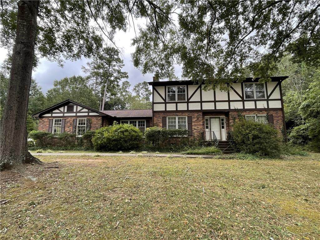 108 Clarendon Drive - Photo 1