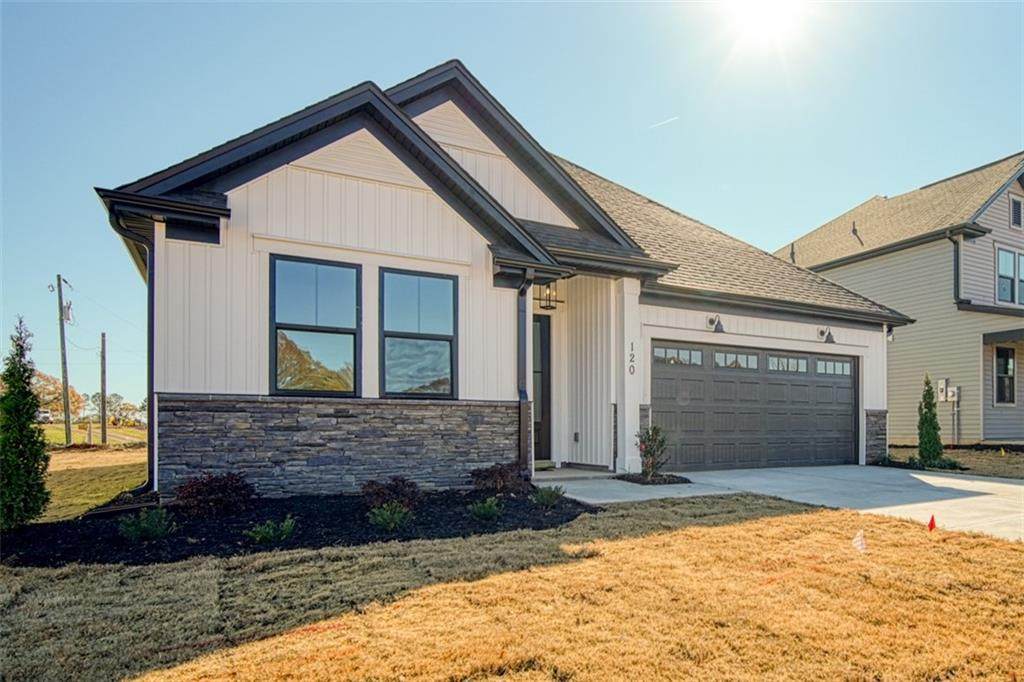 120 Laurel Oak Drive - Photo 1