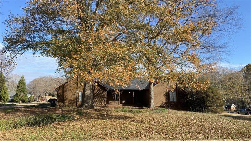 213 Sheffield Court - Photo 1