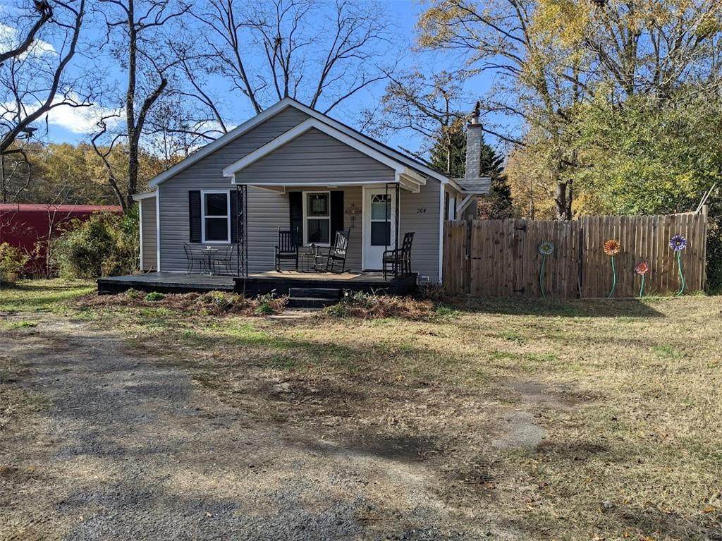 204 Maplecroft Street - Photo 1