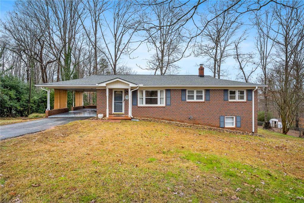 117 Brookwood Drive - Photo 1