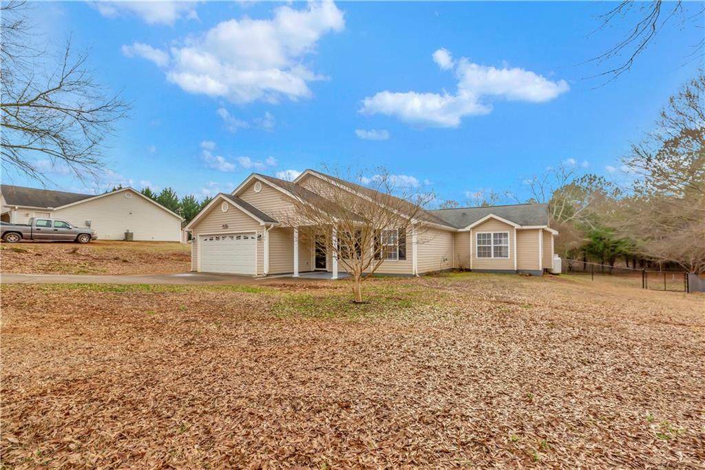 209 Lakeshore Drive - Photo 1