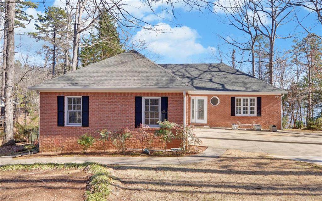 131 Sunrise Drive - Photo 1