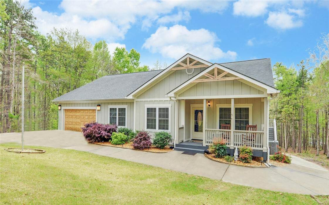 899 Paynes Creek Road - Photo 1