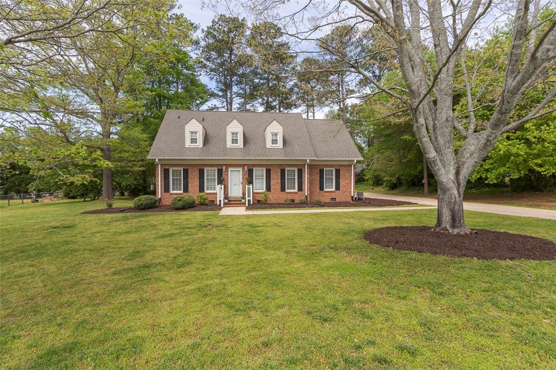 611 Regency Circle - Photo 1
