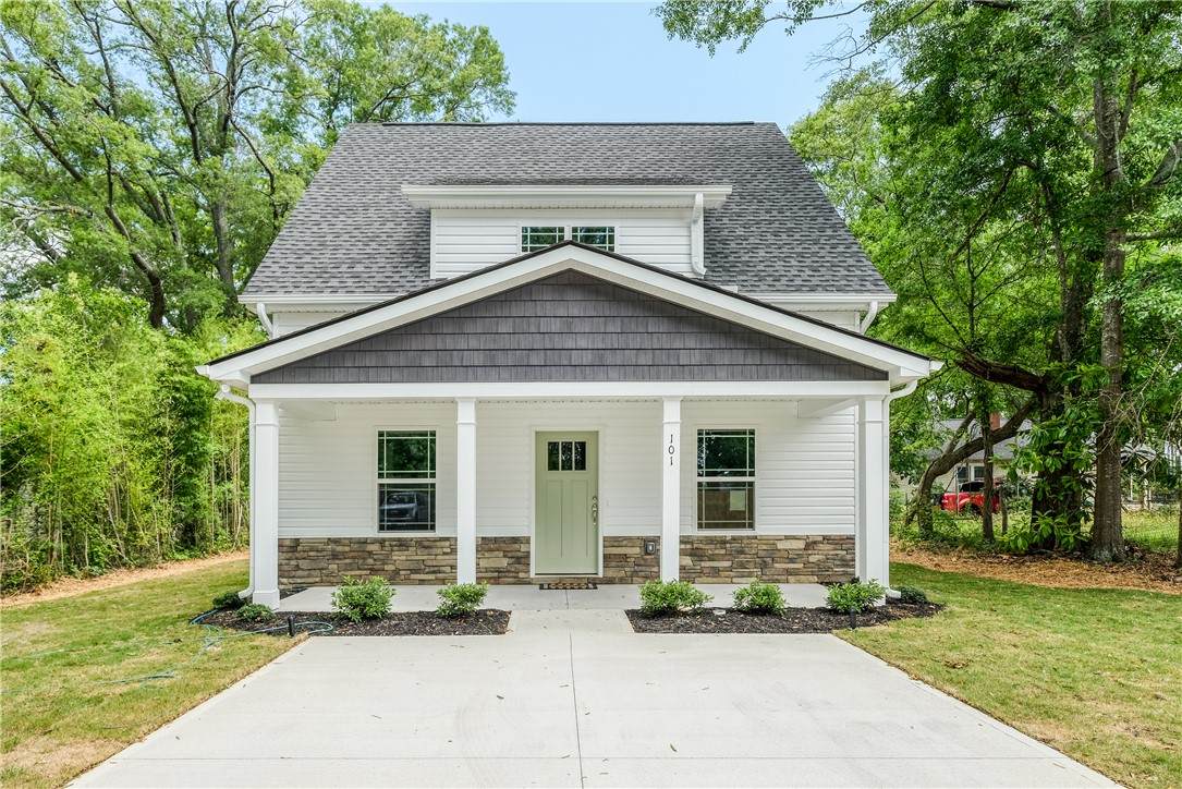 101 Poplar Avenue - Photo 1