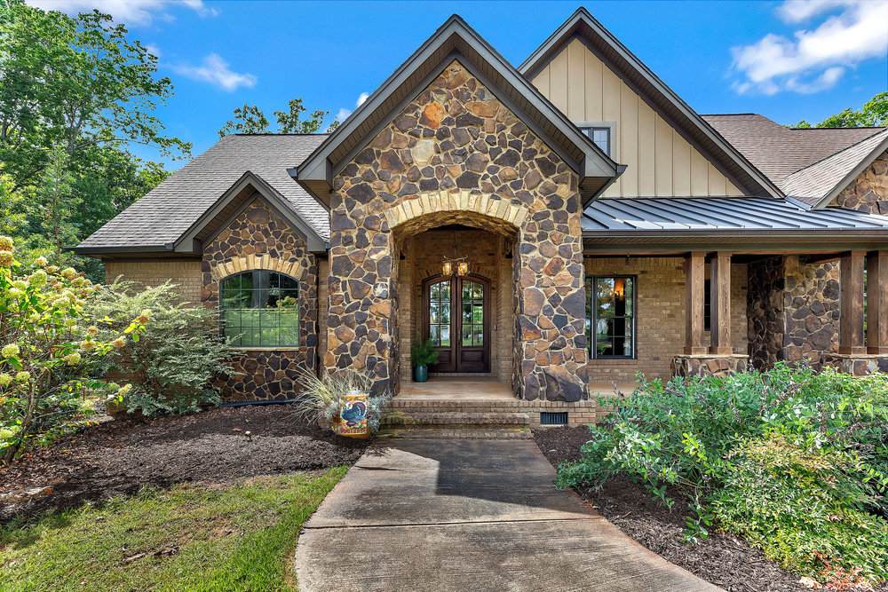 385 New Hope Road - Photo 1
