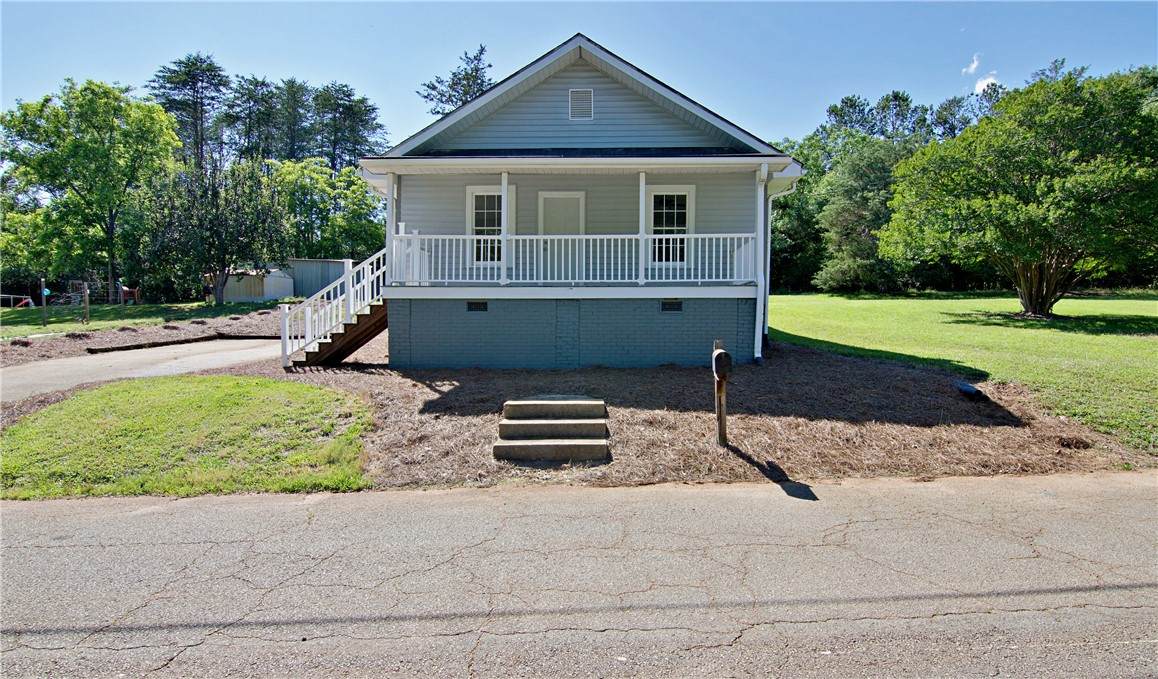 208 Aiken Street - Photo 1