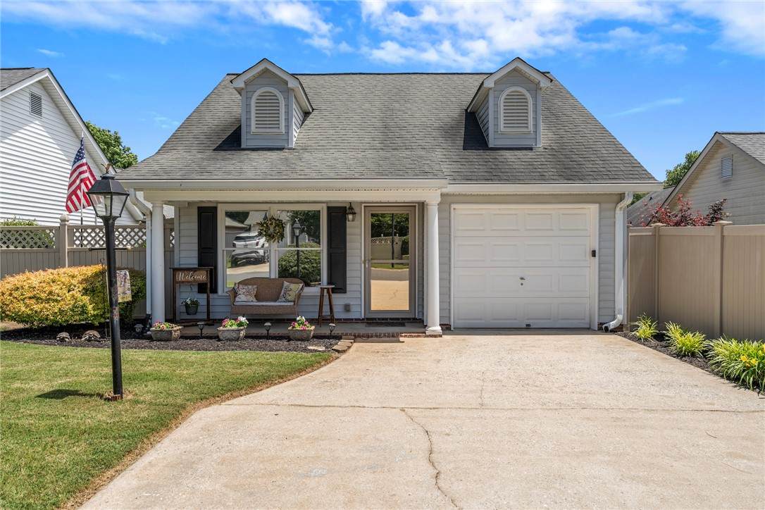 104 Brittania Circle - Photo 1