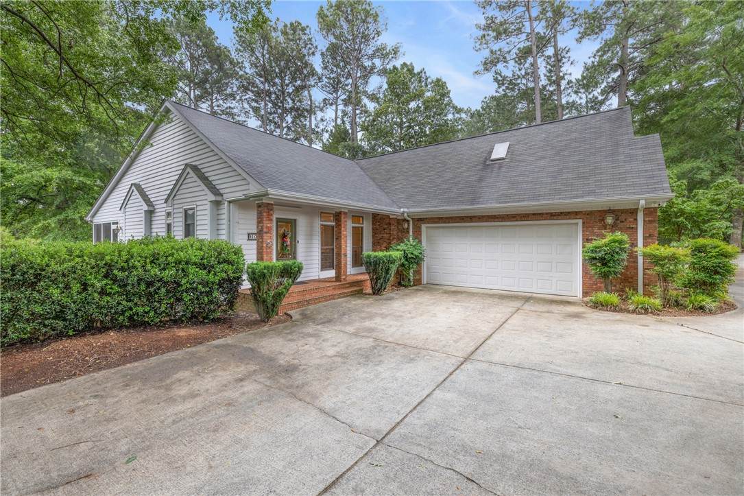 1029 Cross Creek Drive - Photo 1