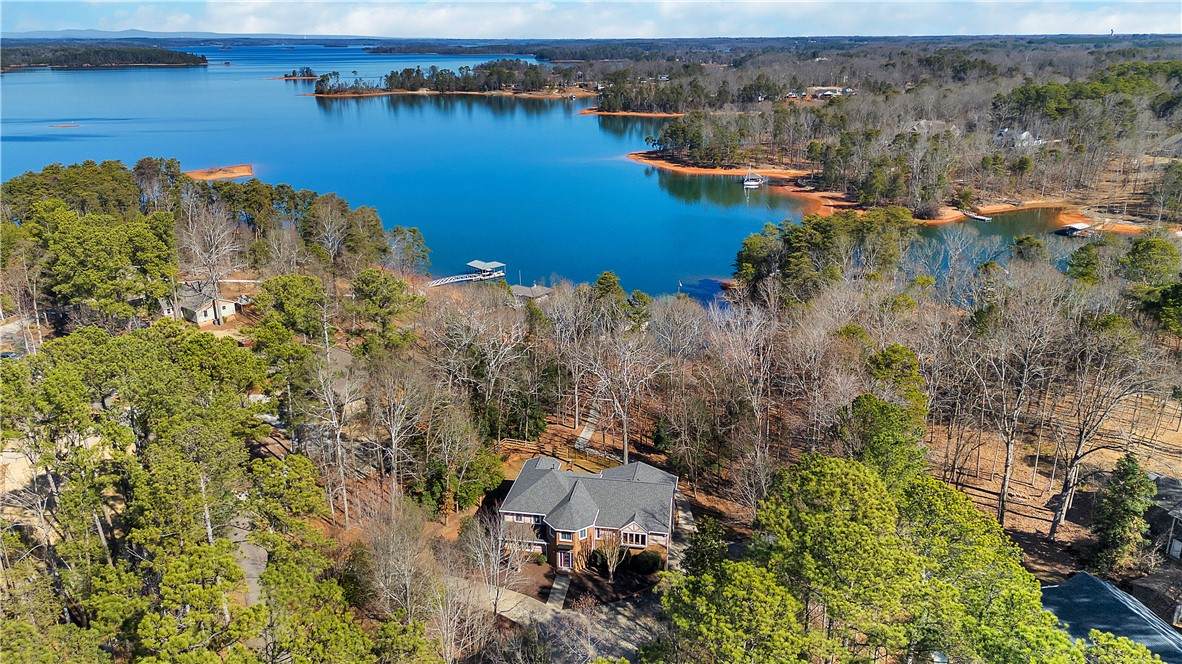 810 Holly Knoll - Photo 1