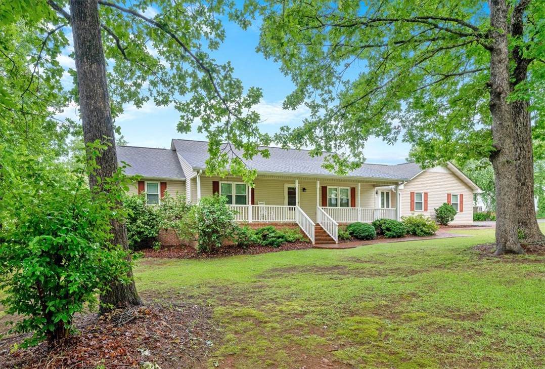 107 Aiken Farm Road - Photo 1