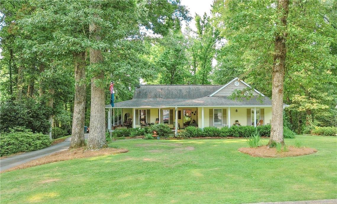 126 Coachman Drive - Photo 1