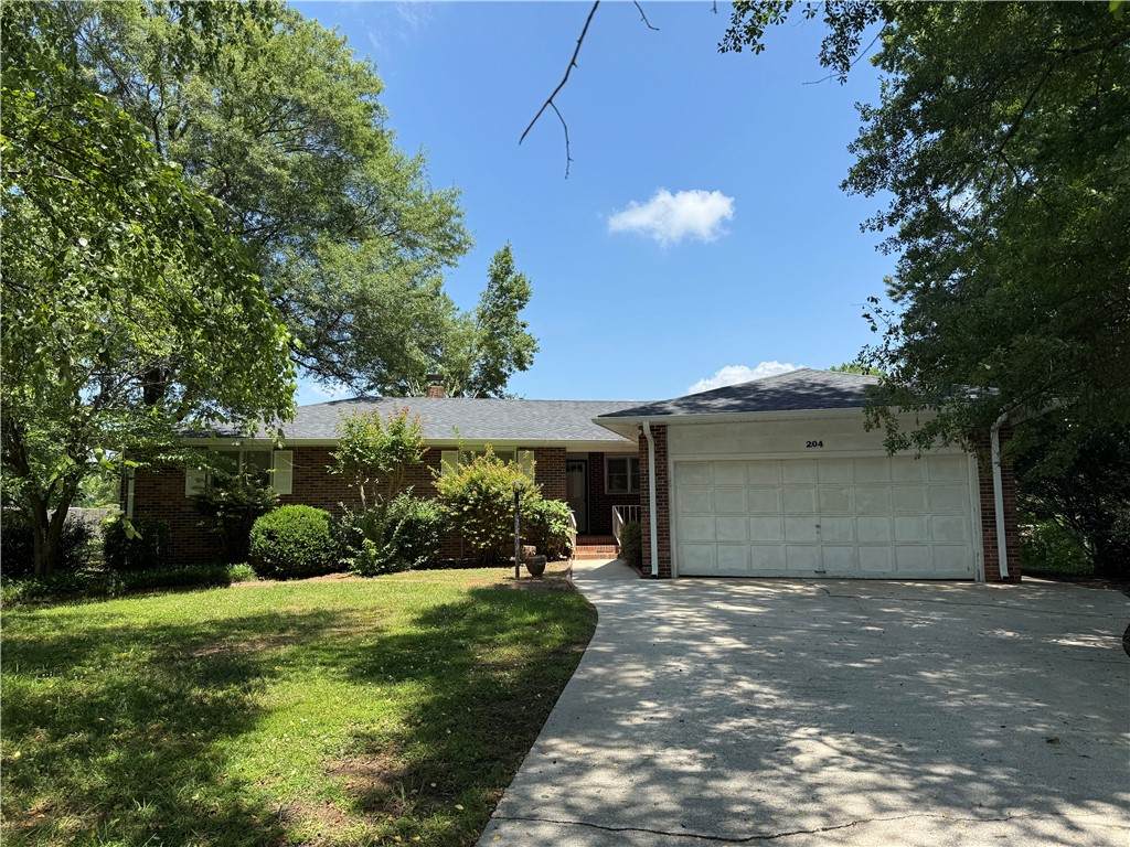 204 Bristol Court - Photo 1