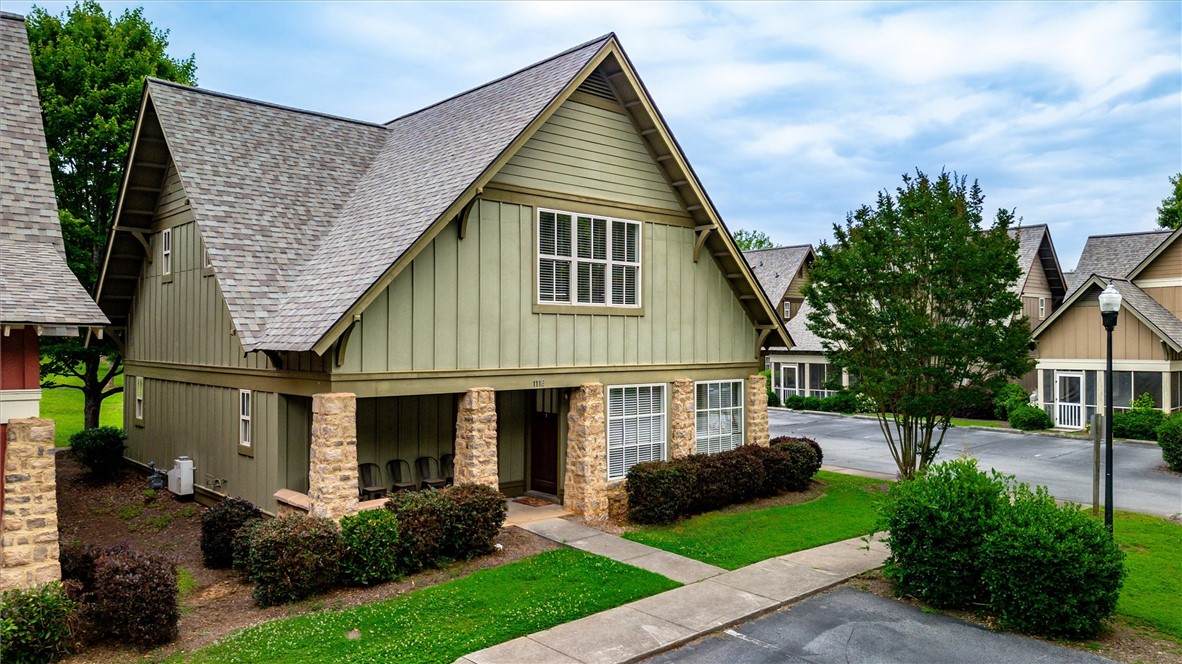 101 West Lane - Photo 1